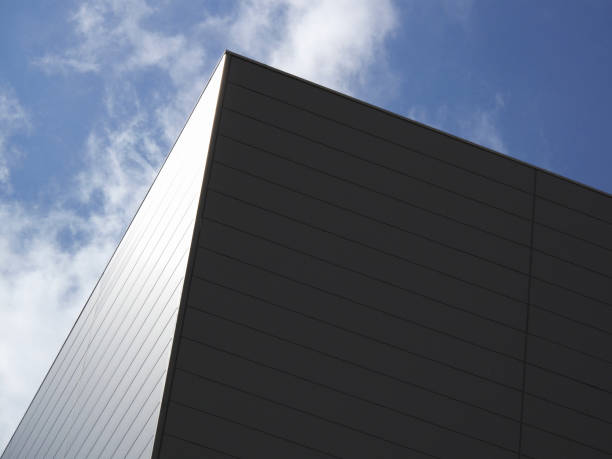 istock The silhouette of the warehouse 844905472