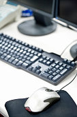 monitor-und-tastatur-ihres-computers.jpg?b=1&s=170x170&k=20&c=zsZQZns4P_6jkea-vBU6eU_hm1CSGH8xgm8XI1YAAWM=