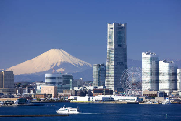 istock Minato Mirai 21 buildings and Mt Fuji 845066934