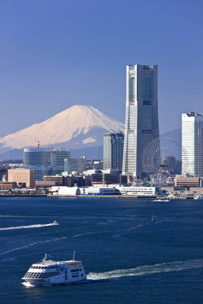 istock Minato Mirai 21 buildings and Mt Fuji 845066990