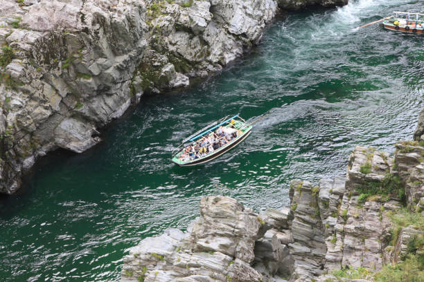 Big step in gorges and scenic boat