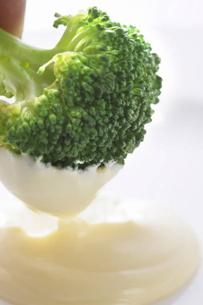 Mayonnaise, broccoli