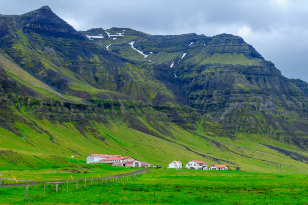 istock Landscape in the Snaefellsnes peninsula 845185240