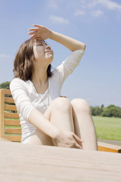 istock Women see the sky 845198470