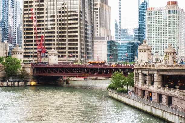 aleja michigan w chigago - equitable building zdjęcia i obrazy z banku zdjęć