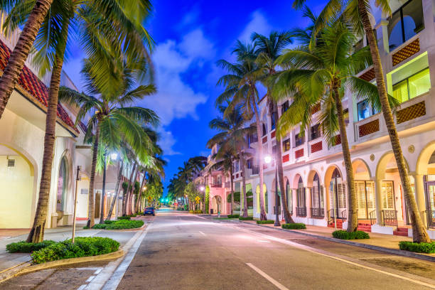 Palm Beach On Worth Ave Stock Photo - Download Image Now - Palm