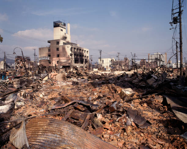 istock Great Hanshin earthquake ruins 845251044
