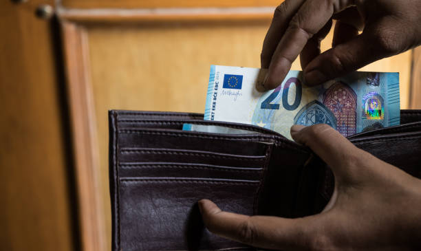 istock Image of Euro paper currency 845277946