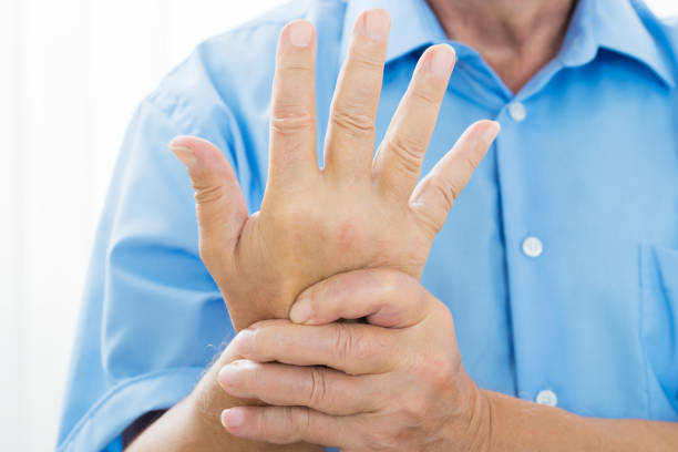 istock Person's Hand With Pain On The Wrist 845320080