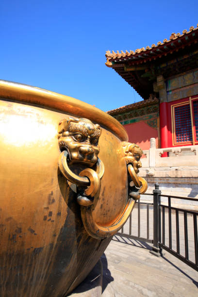 cilindro cobre antiguo chino - vísperas solemnes fotografías e imágenes de stock