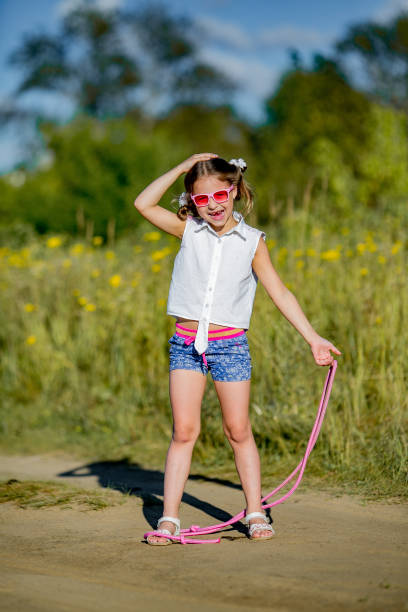 istock girl with a rope 845501034