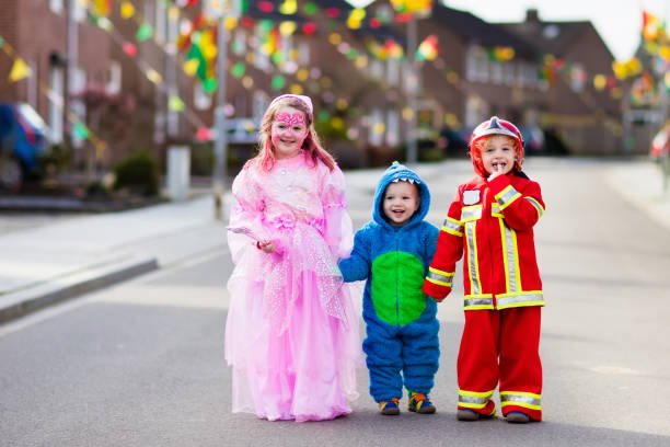 istock Kids on Halloween trick or treat. 845580356