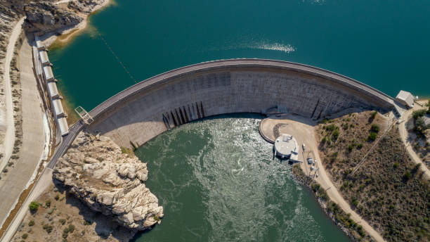 istock Hydroelectric Dam in Idaho made of cement 845609272