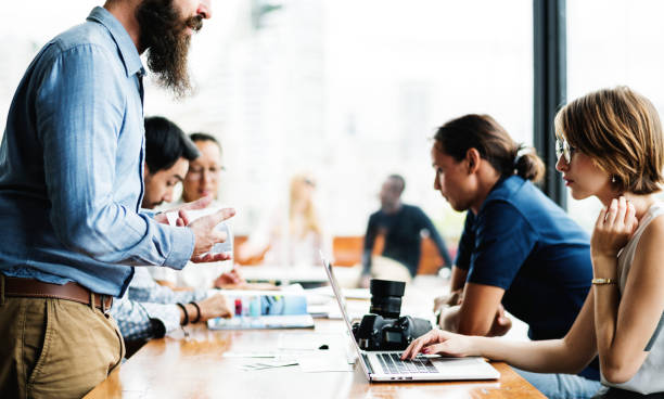 istock Group of business people in a meeting 845736582
