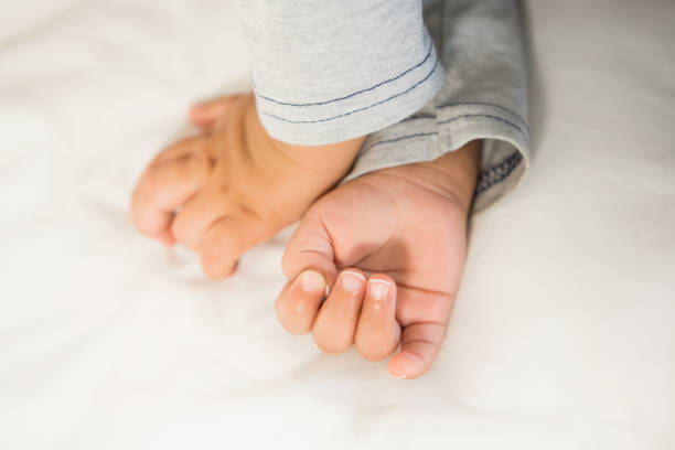 istock Hands of baby 845773082