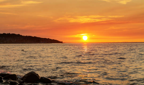 istock sea inlet sunset view, Vancouver, British Columbia, Canada 845781572