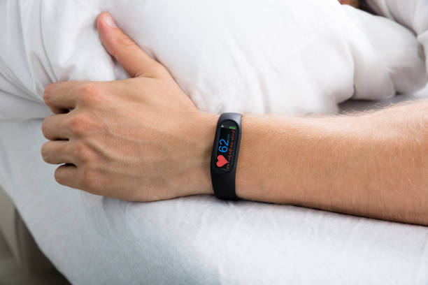 istock Fitness Activity Tracker With Heartbeat Rate 845884944