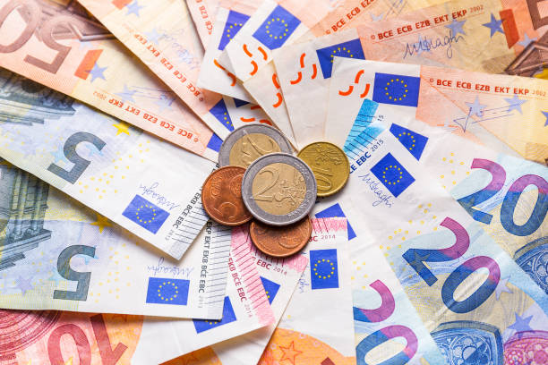 istock Euro money 845915592