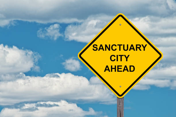 istock Caution Sign - Sanctuary City Ahead 845981050