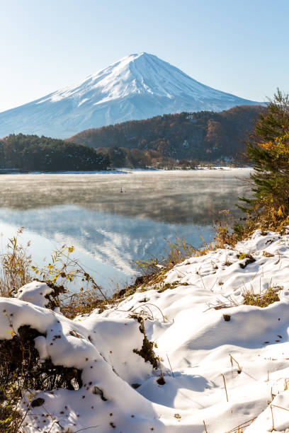 istock Snow Fuji Kawaguchiko late autumn 846006202