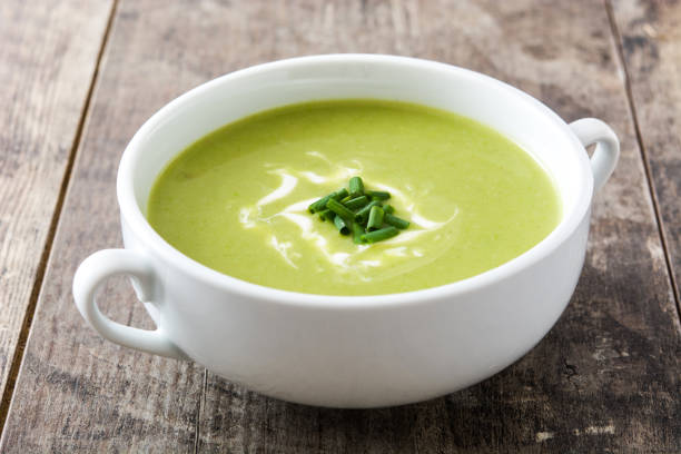 istock Zucchini soup in bowl 846014266