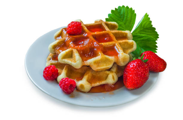 istock Sweet pie with raspberries and strawberries 846055788