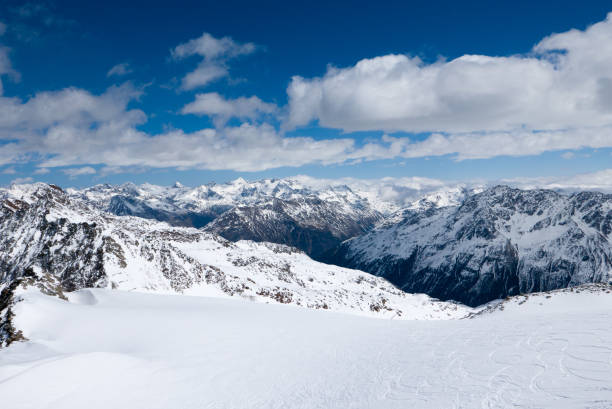 Winter landscape of Alpine mountain range. Solden, Austria Winter landscape of Alpine mountain range. Solden, Austria rettenbach glacier stock pictures, royalty-free photos & images