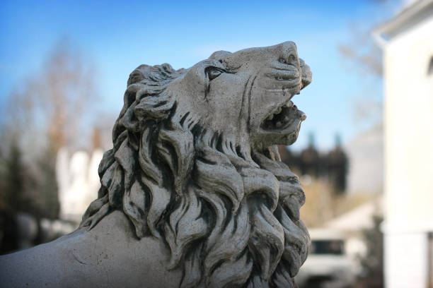 istock Statue of lion 846134722