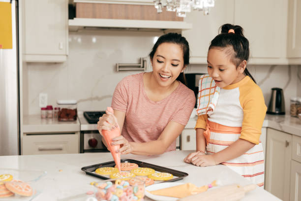 istock Mother and daughter at home 846141782