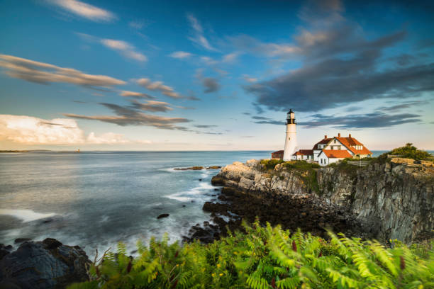 portland head light - travel maine coast region lighthouse lighting equipment photos et images de collection