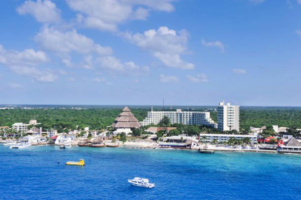 istock Playa del Carmen-Cozumel Ferry Dock 846202110