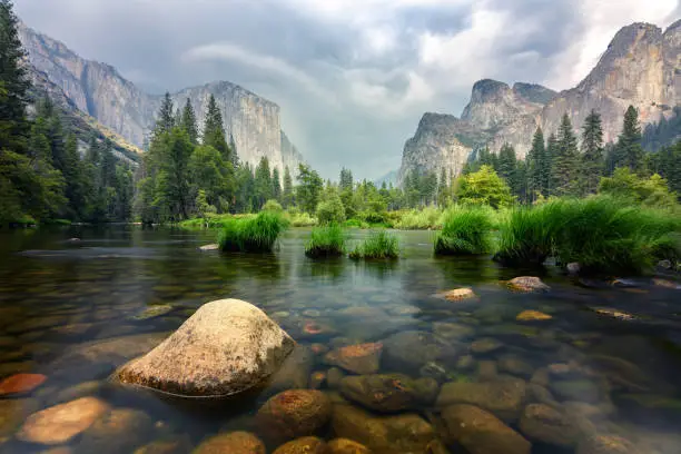 yosemite valley view from merced river