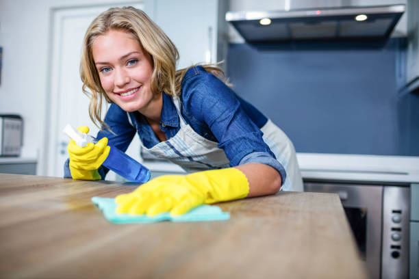 istock Woman cleaning up 846280780