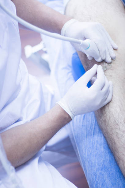 istock Ultrasound assisted EPI ecography intratissue percutaneous electrolysis physical therapy rehabilitation physiotherapist treatment 846322318