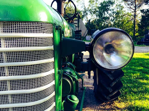 photo of old tractor.