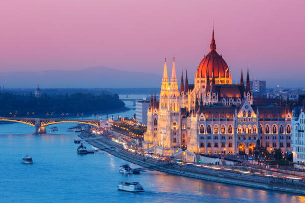 istock Budapest, Hungarian parliament in sunset 846343046