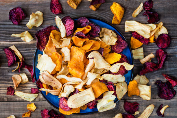 istock Bowl of Healthy Snack from Vegetable Chips, Crisps 846344196