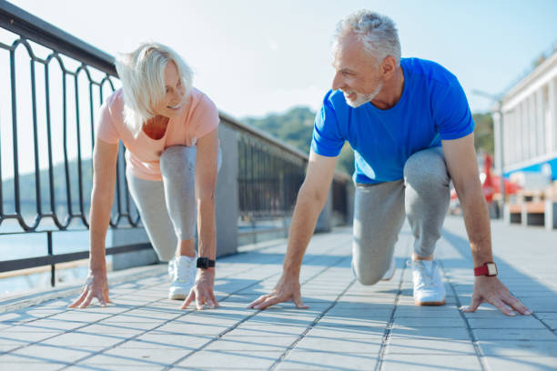 istock Cheerful senior couple being in starting position 846398952