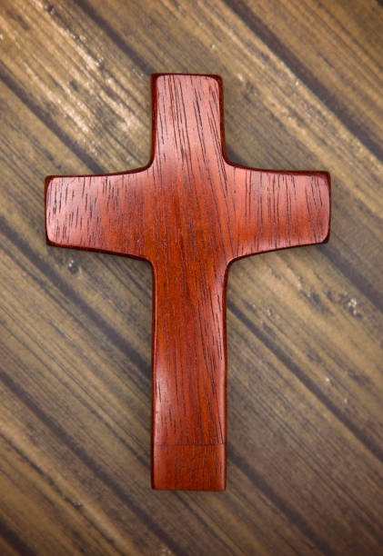 istock A Simple Wooden Cross 846419010