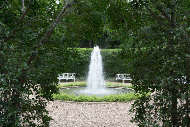 istock fountain outdoor garden 846431610