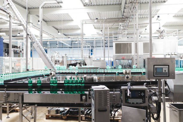 istock Water bottling factory 846441706