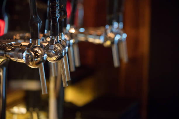 istock Cranes keg with work instrument tap handles close up 846447582