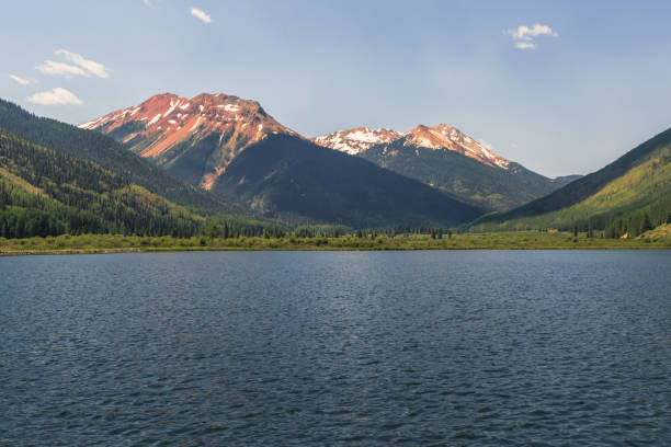 istock mountain and lake IV 846466318
