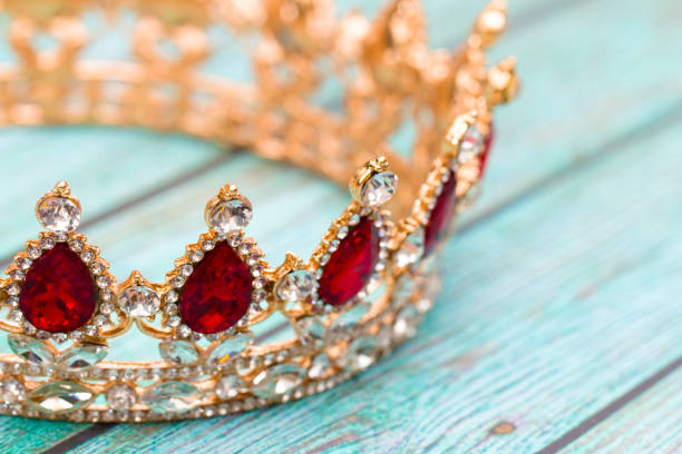 istock A King or Queen's Golden Crown 846525178