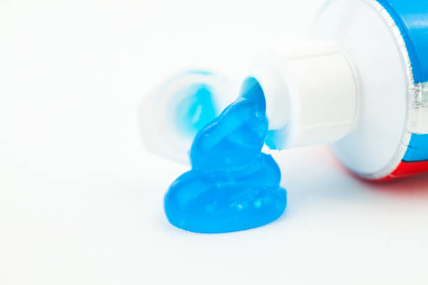 istock Close up of toothpaste outgoing of a toothpaste tube 846543082