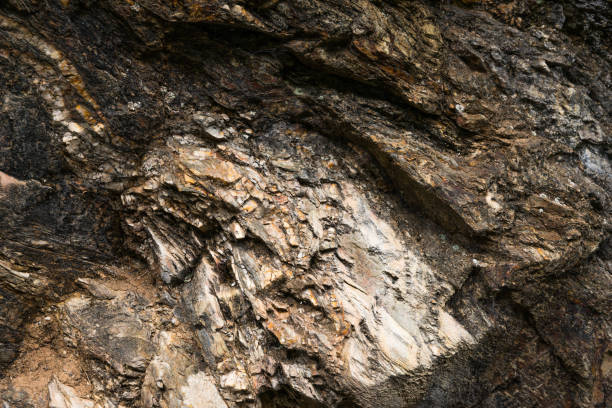 istock interesting textura with stone rocks, beautiful background, rock wall, ragged stone, 846579240