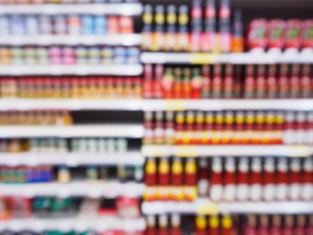 istock Supermarket shelves with abstract defocused blur background 846584330