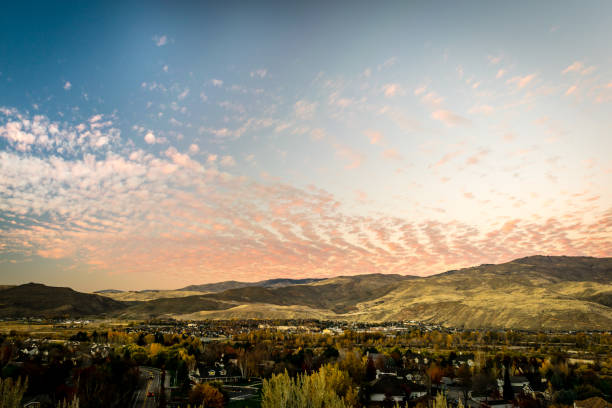 céu de outono, vale de boise - idaho boise sunset scenics - fotografias e filmes do acervo