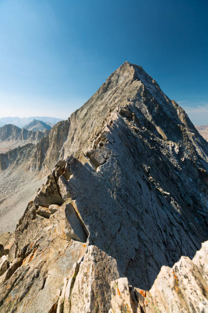 szczyt stolicy krawędzi noża - rock climbing obrazy zdjęcia i obrazy z banku zdjęć