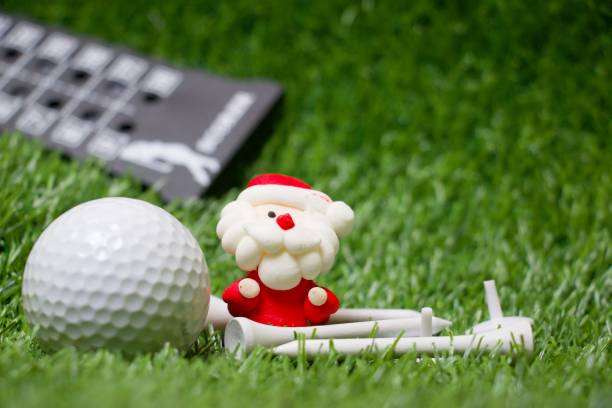 istock Merry X'mas to golfer 846636860